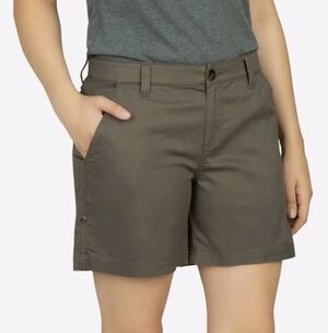 Boston Traders Women's Roll Cuff Shorts Green Size 8 New